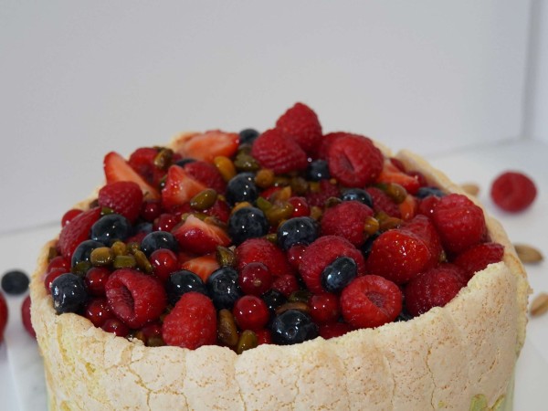 Charlotte pistache fruits rouge