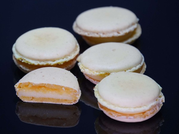 macaron yuzu