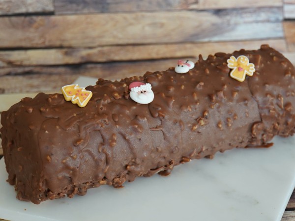 Bûche de Noël chocolat noisette