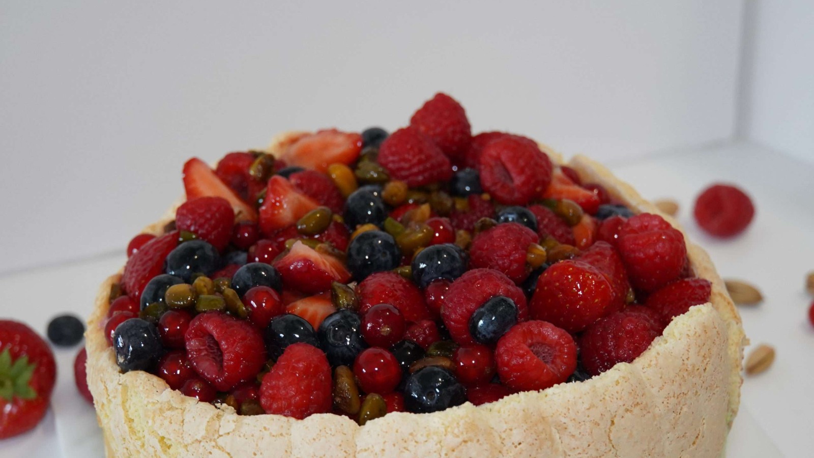 Charlotte pistache fruits rouge