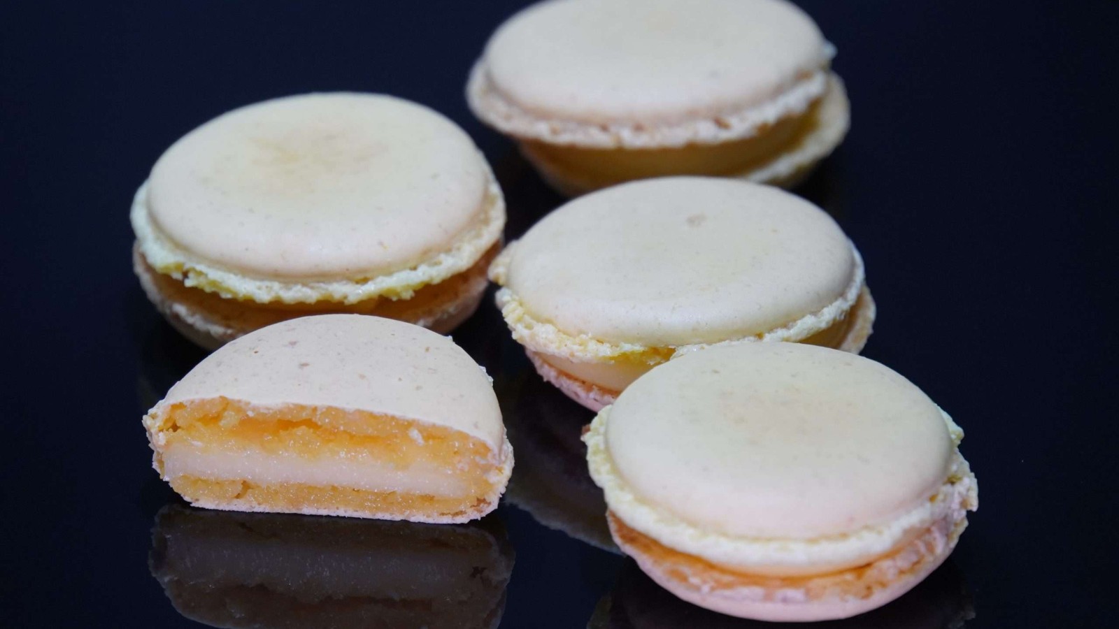 macaron yuzu