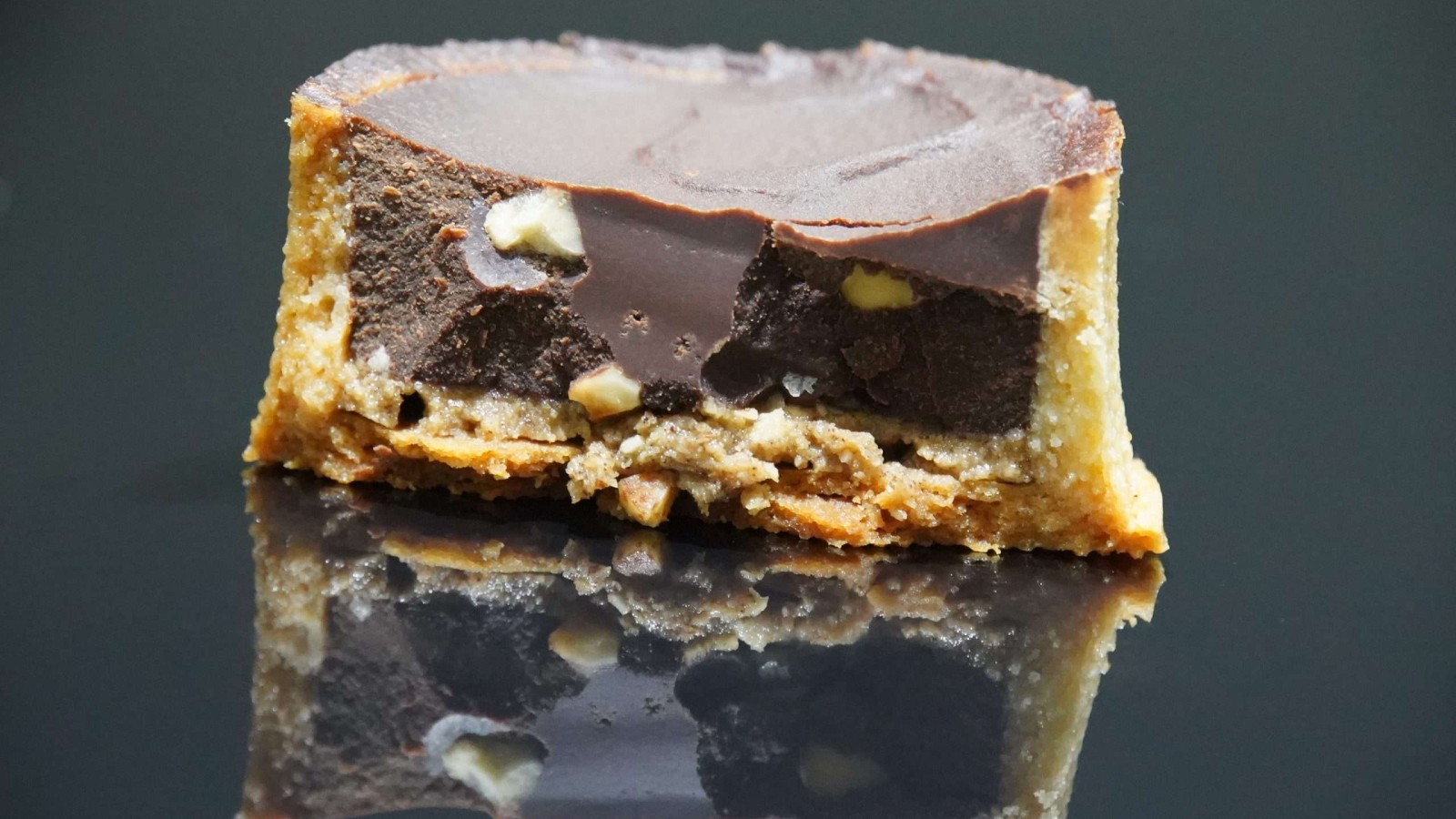 Tartelette au chocolat et praliné créée avec l'aide du chat GPT.