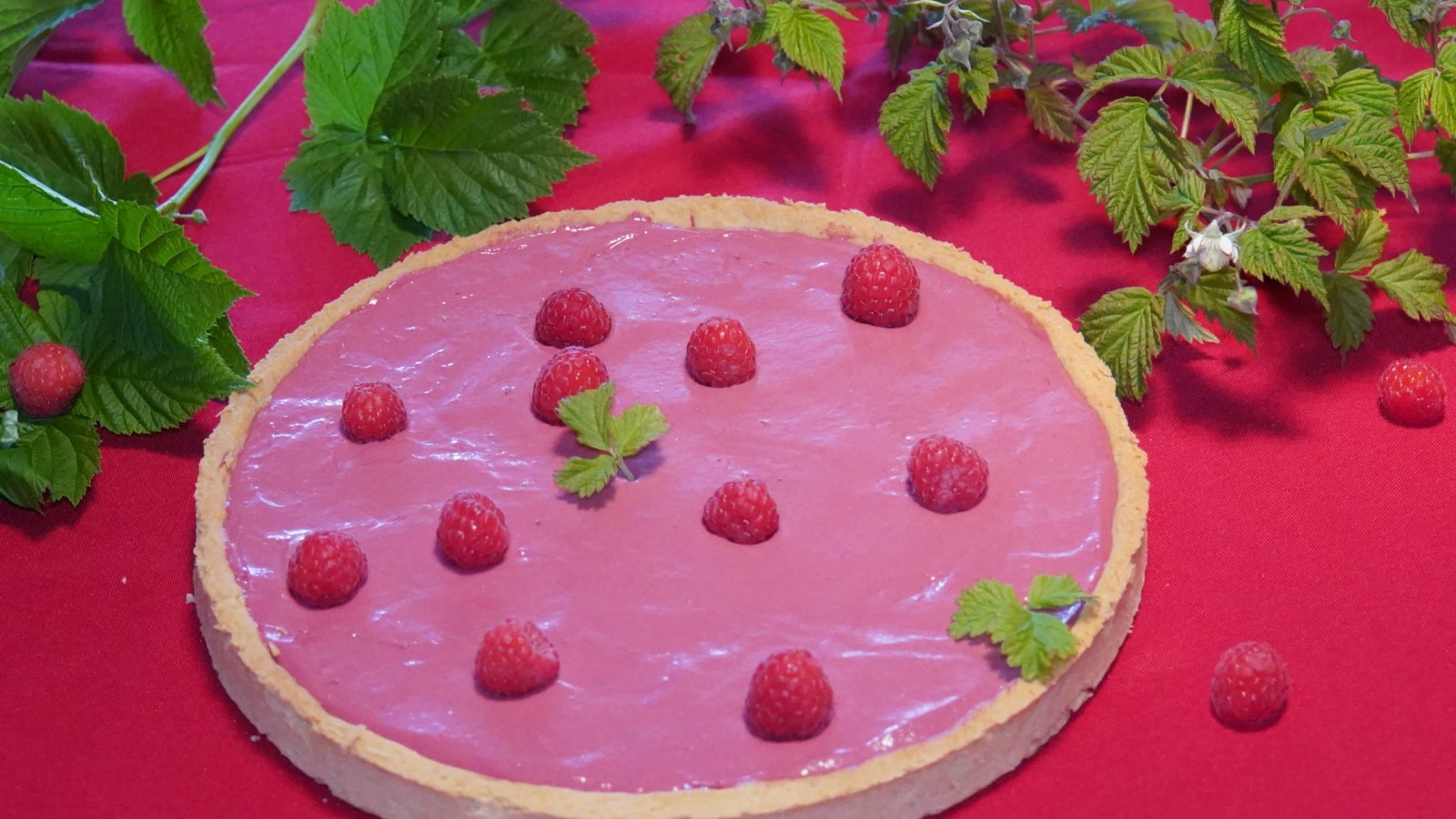 Tarte végane aux framboises sans gluten
