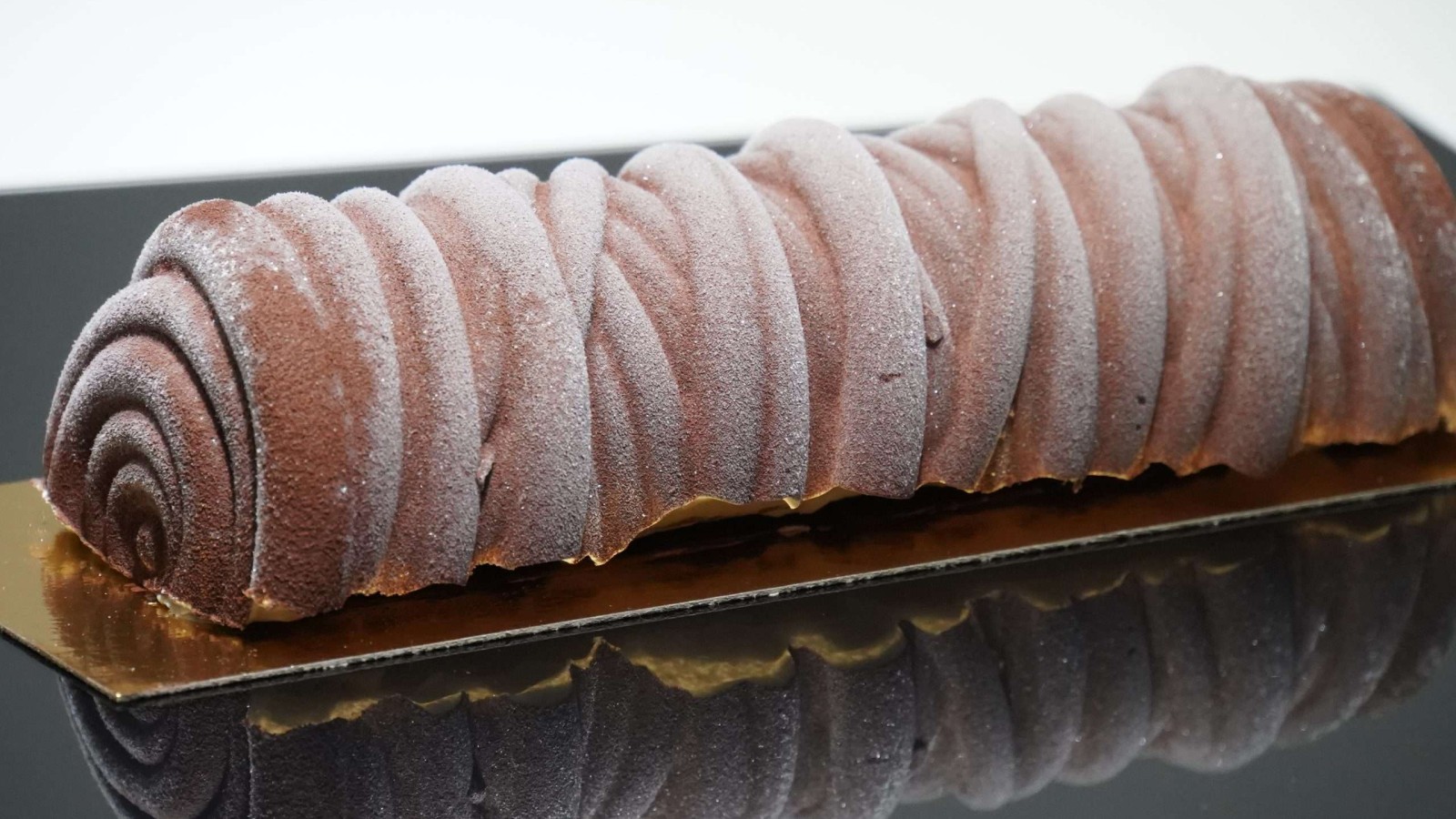 BÛCHE MARRONS ET FRUITS NOIRS