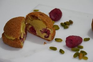 Lire la suite à propos de l’article Choux pistache framboise