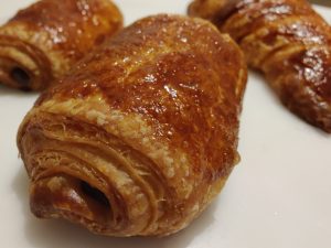 Lire la suite à propos de l’article Recette de Croissants et Pains au Chocolat Maison