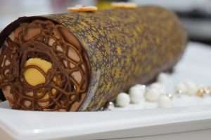 Lire la suite à propos de l’article Bûche de Noël chocolat passion