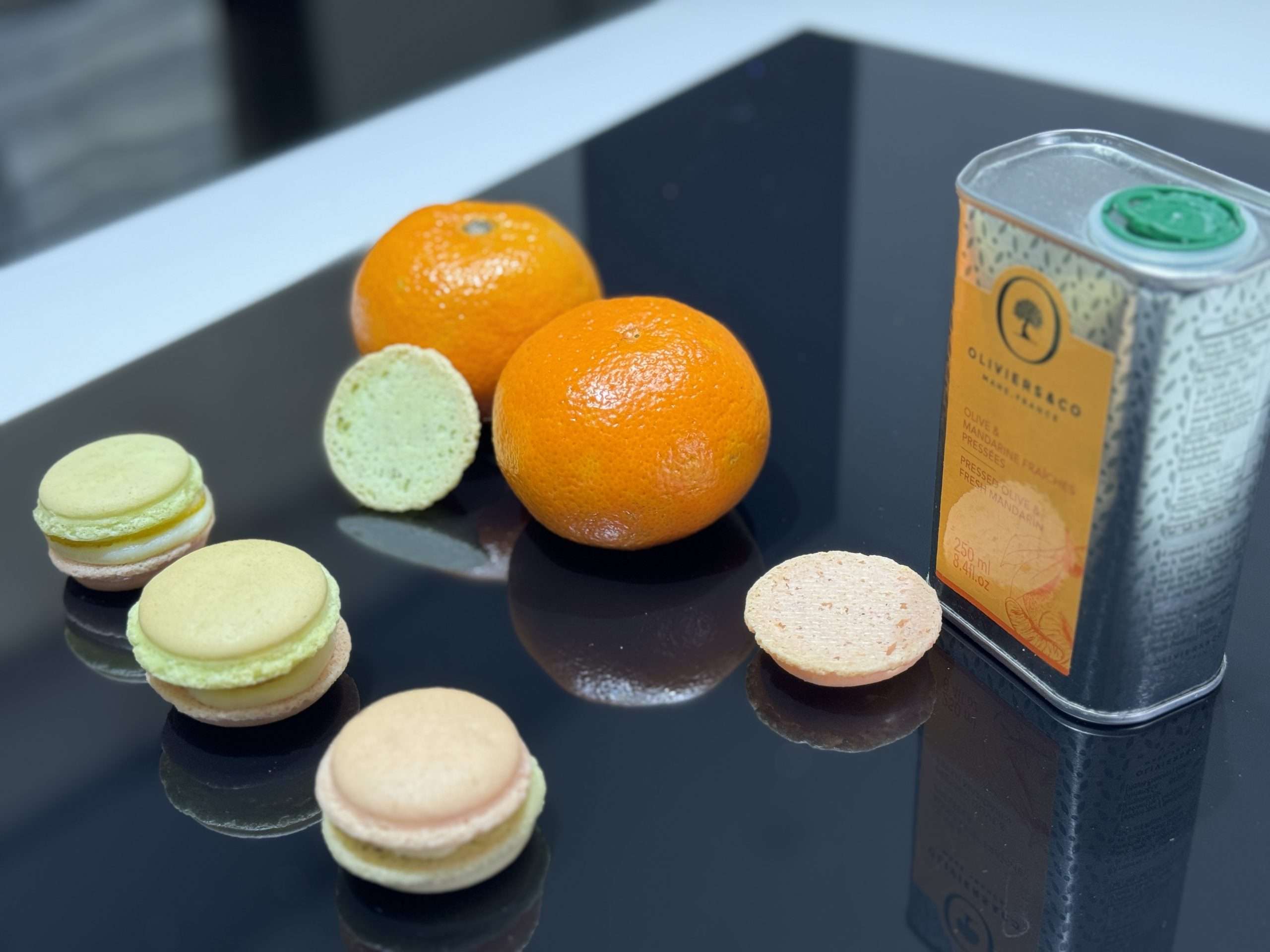 Lire la suite à propos de l’article Macarons Huile d’Olive Mandarine