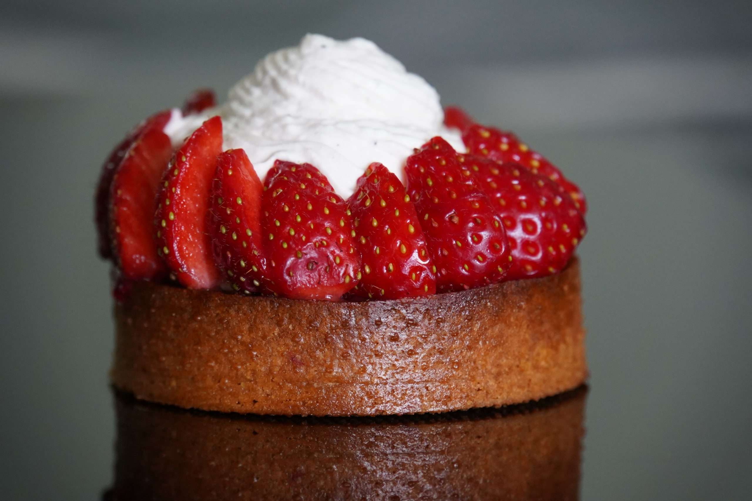 Lire la suite à propos de l’article Tartelette Fraise Rhubarbe