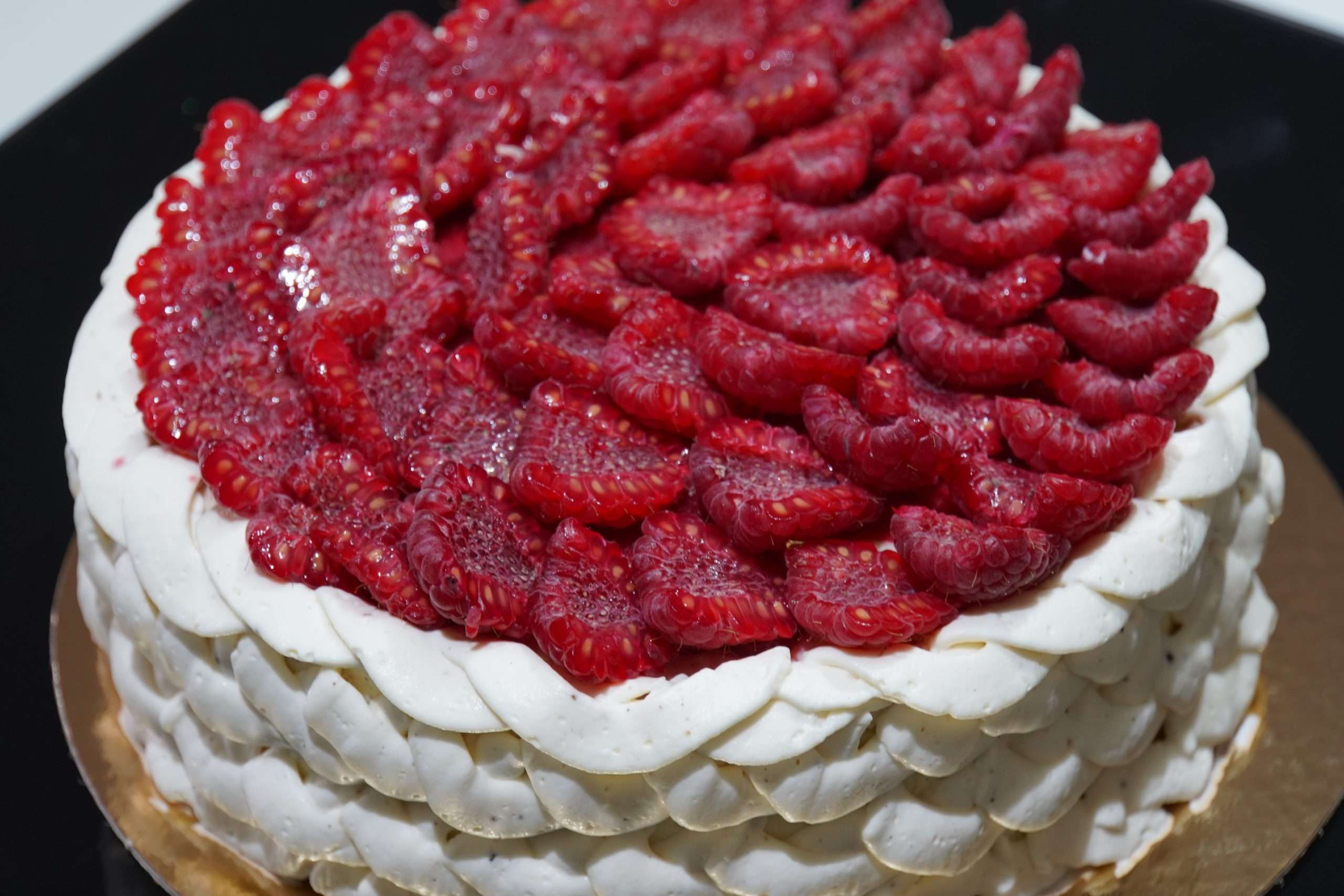 Lire la suite à propos de l’article Framboisier façon Cédric Grolet